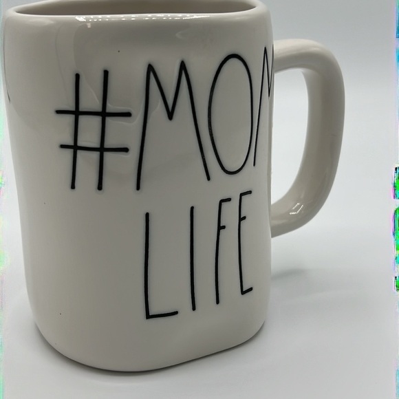 RAE DUNN #MOMLIFE MUG - Picture 2 of 4